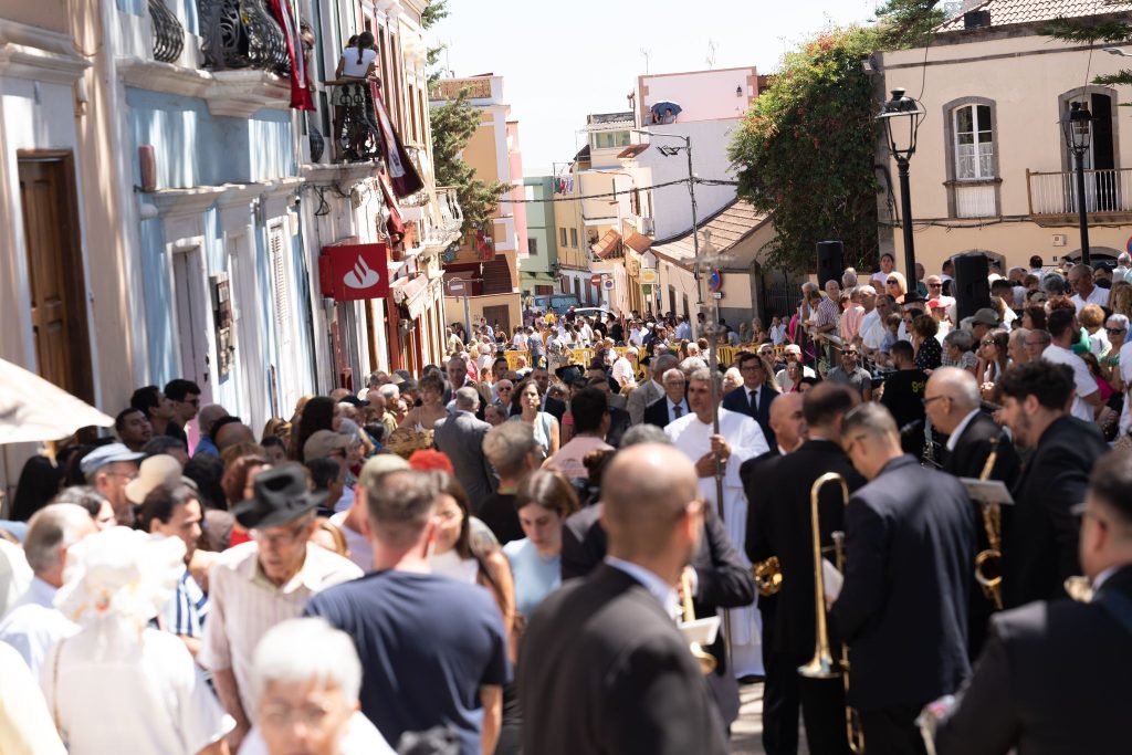 Público asistente a la procesión